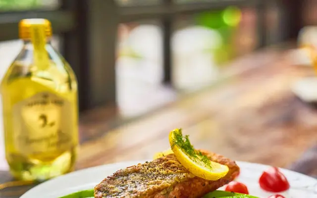 Baked salmon with green beans